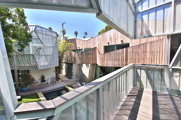 UNIVERSAL-CW042-VEN-133 UNIVERSAL-CW042-VEN-133