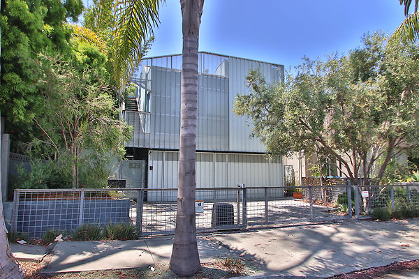 UNIVERSAL-CW042-VEN-2