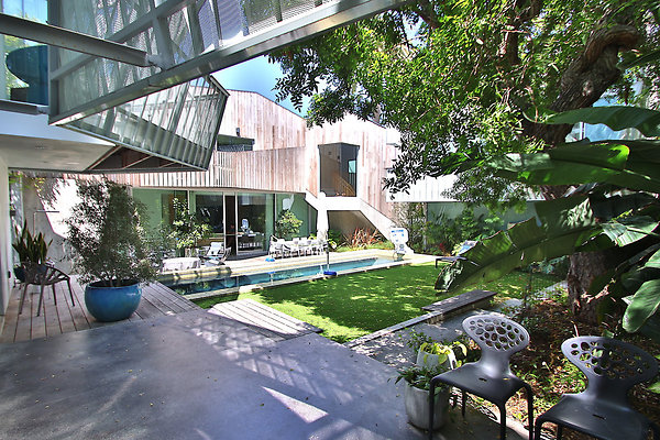 UNIVERSAL-CW042-VEN-122 UNIVERSAL-CW042-VEN-122