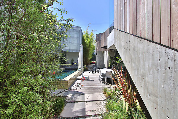 UNIVERSAL-CW042-VEN-19