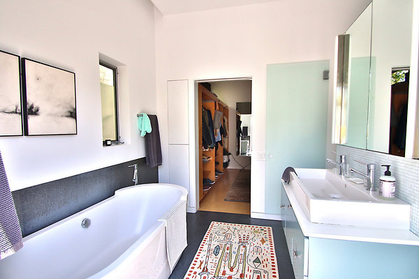 UNIVERSAL-CW042-VEN-113