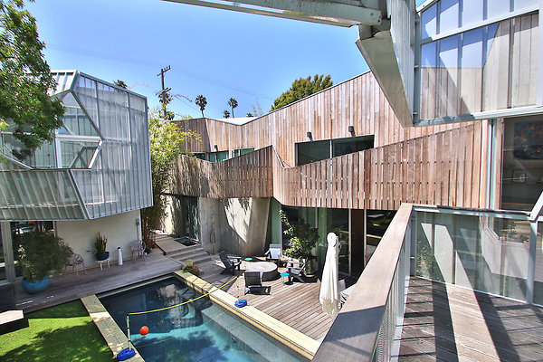 UNIVERSAL-CW042-VEN-132 UNIVERSAL-CW042-VEN-132