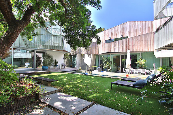 UNIVERSAL-CW042-VEN-12