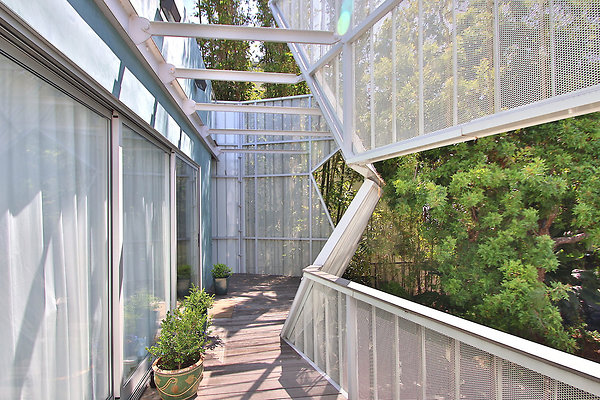 UNIVERSAL-CW042-VEN-141 UNIVERSAL-CW042-VEN-141