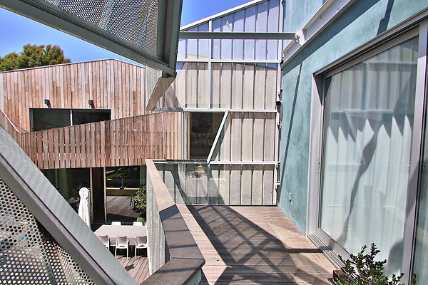 UNIVERSAL-CW042-VEN-140 UNIVERSAL-CW042-VEN-140