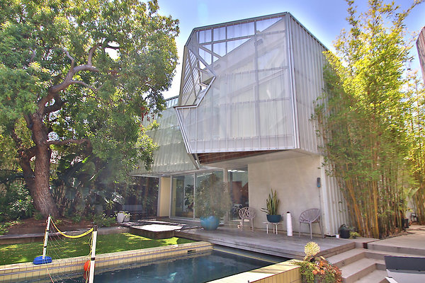 UNIVERSAL-CW042-VEN-23