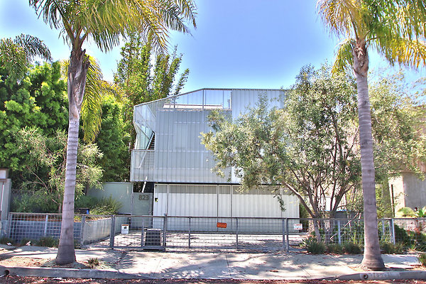 UNIVERSAL-CW042-VEN-3