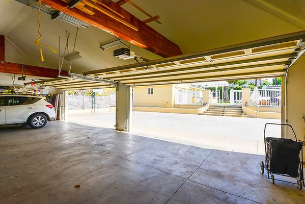 UNIVERSAL-A927-Tarzana-95 UNIVERSAL-A927-Tarzana-95