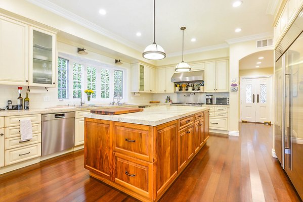 UNIVERSAL-A927-Tarzana-30