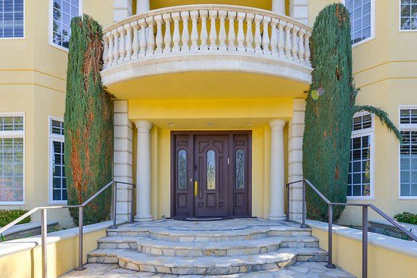 UNIVERSAL-A927-Tarzana-4