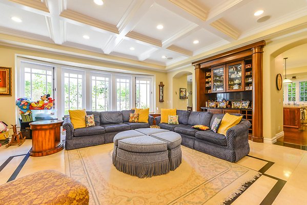 UNIVERSAL-A927-Tarzana-22