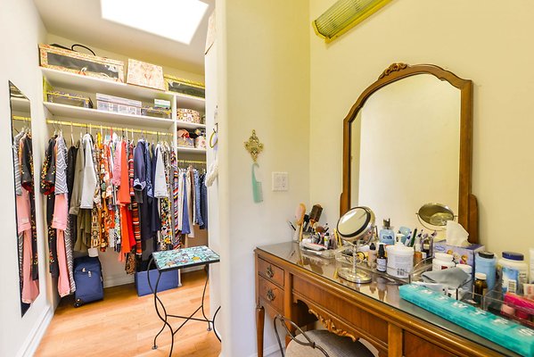 UNIVERSAL-A927-Tarzana-42