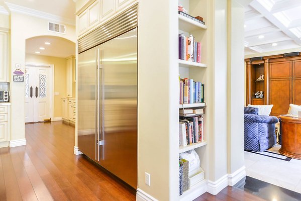 UNIVERSAL-A927-Tarzana-35