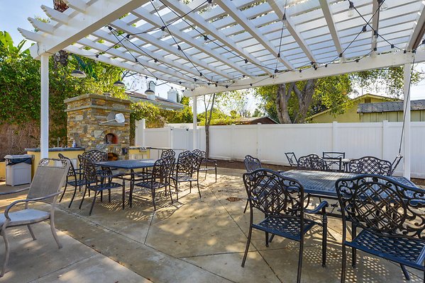 UNIVERSAL-A927-Tarzana-87 UNIVERSAL-A927-Tarzana-87