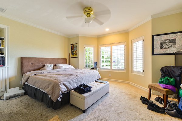 UNIVERSAL-A927-Tarzana-58