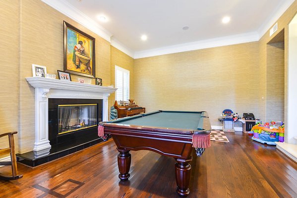 UNIVERSAL-A927-Tarzana-8