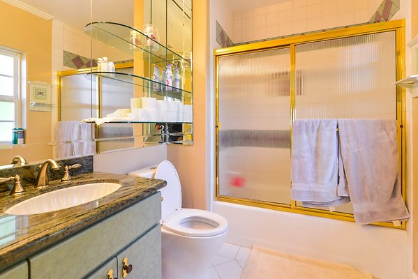 UNIVERSAL-A927-Tarzana-55