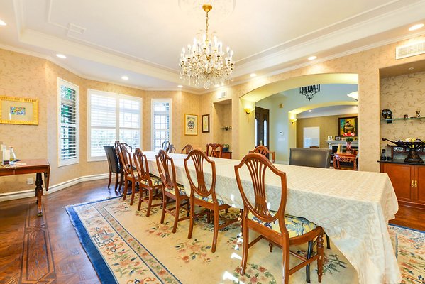 UNIVERSAL-A927-Tarzana-15