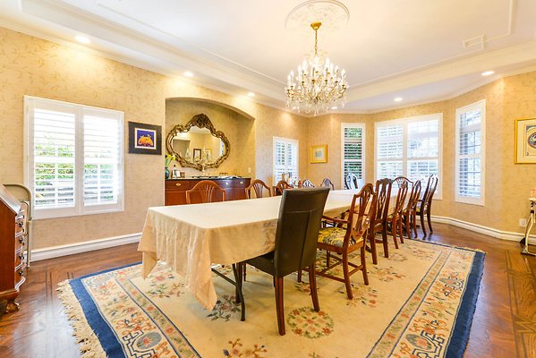 UNIVERSAL-A927-Tarzana-14