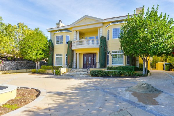 UNIVERSAL-A927-Tarzana-2