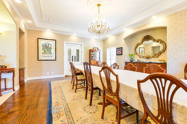 UNIVERSAL-A927-Tarzana-17