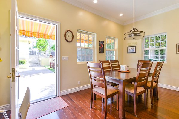 UNIVERSAL-A927-Tarzana-33