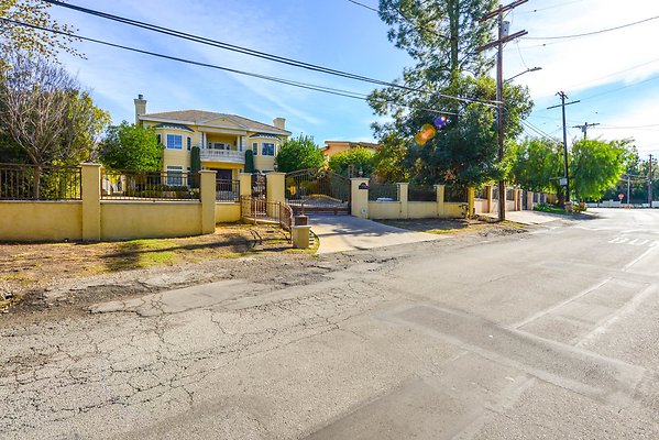 UNIVERSAL-A927-Tarzana-98 UNIVERSAL-A927-Tarzana-98