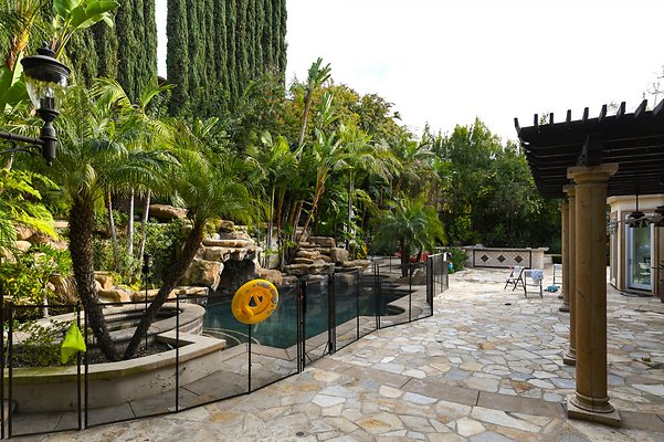 UNIVERSAL-B535-TZ-43