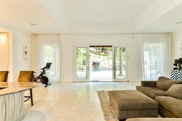 UNIVERSAL-B535-TZ-24