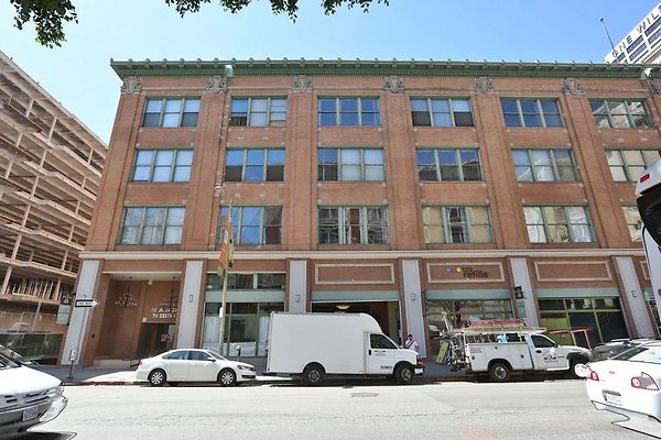 CapEquityNYCStyleDTLALofts6 CapEquityNYCStyleDTLALofts6