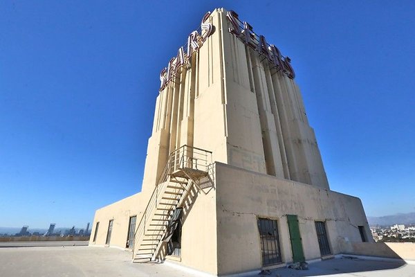 CapEquitySearsTower81