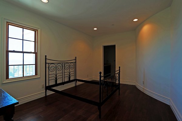 UNIVERSAL-9743-MA-107 UNIVERSAL-9743-MA-107