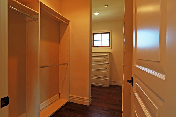 UNIVERSAL-9743-MA-102 UNIVERSAL-9743-MA-102