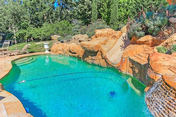 UNIVERSAL-A685-CW-76 UNIVERSAL-A685-CW-76