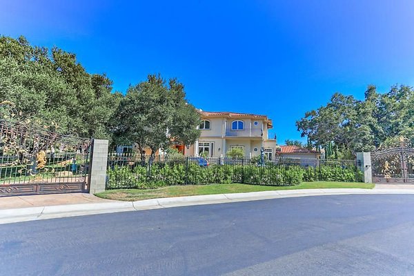 UNIVERSAL-A685-CW-2 UNIVERSAL-A685-CW-2