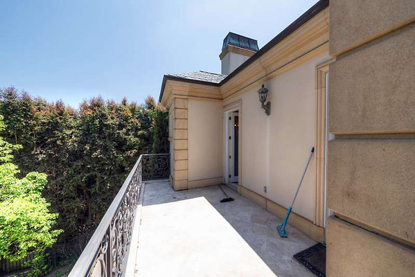 6458 balcony 8 6458 balcony 8