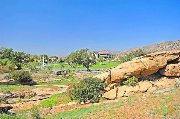 Landscapes 28 Grand Prix Field 06 Landscapes 28 Grand Prix Field 06