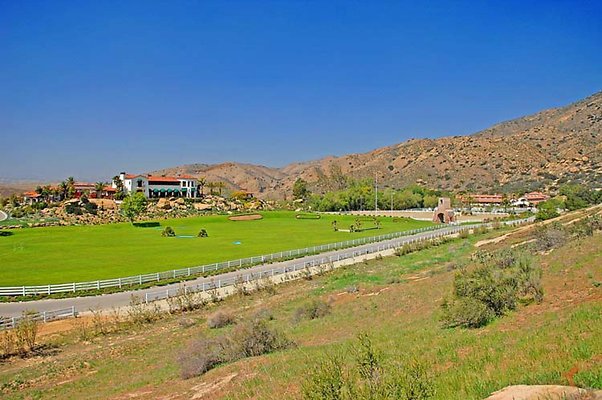 Roads 12 Grand Prix Field