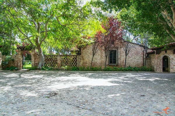 Sitting Bull 08 Motor Court