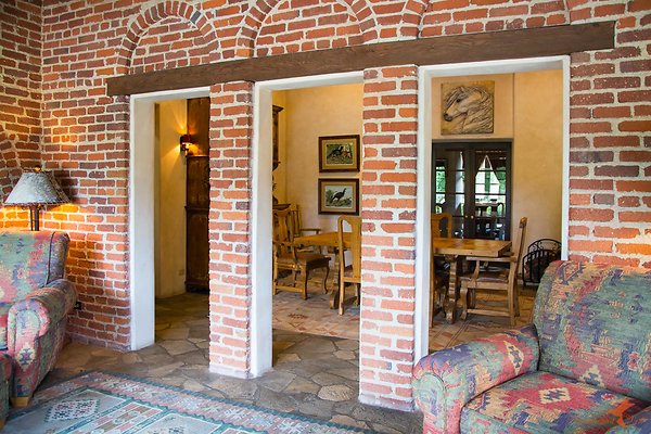 Sitting Bull 35 Sitting Room