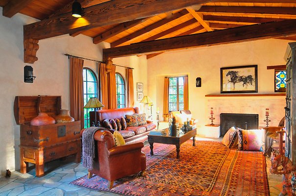 Sitting Bull 29 Living Room