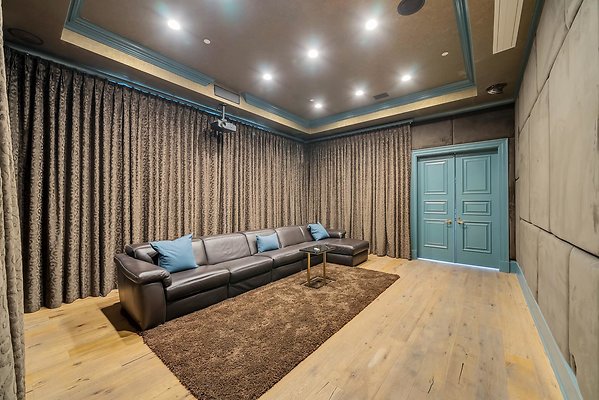 Still-101 2 Still-101 2