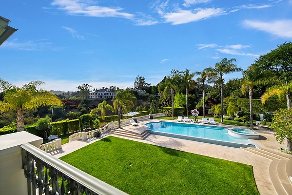 Still-134 2 Still-134 2