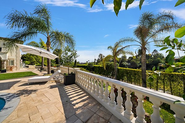 Still-123 2 Still-123 2