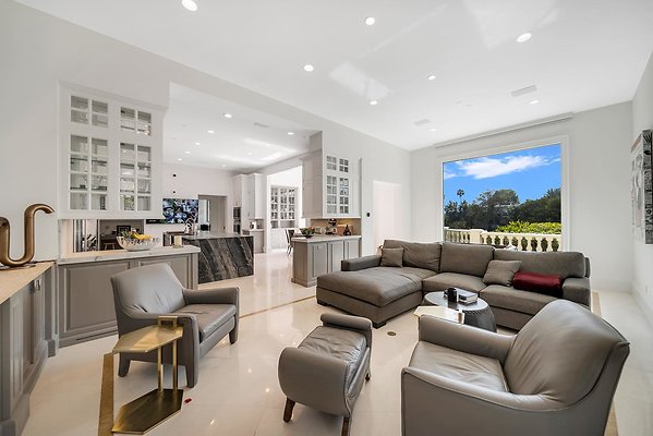 Still-63 2 Still-63 2