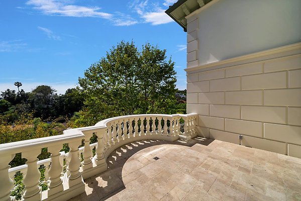 Still-136 2 Still-136 2