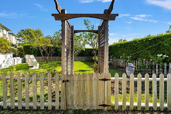 Still-129 2 Still-129 2