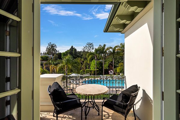 Still-133 2 Still-133 2