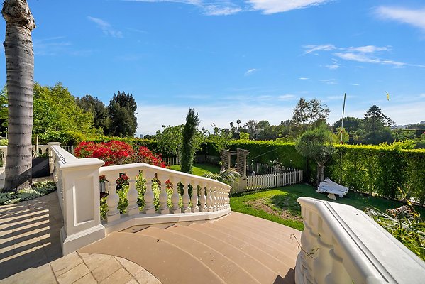 Still-127 2 Still-127 2