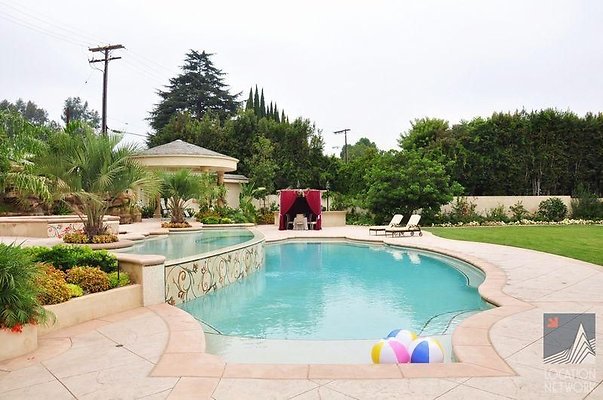 UNIVERSAL-7845-BH-132 UNIVERSAL-7845-BH-132